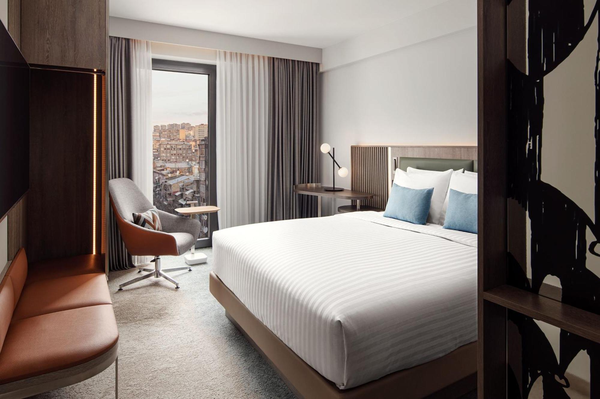 Courtyard By Marriott Erivan Exterior foto